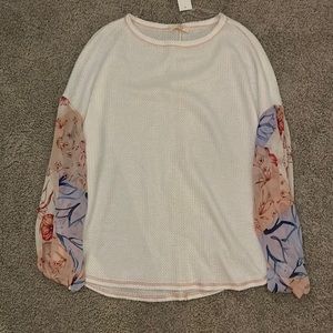 Waffle white long sleeve with design sleeves size small NWT